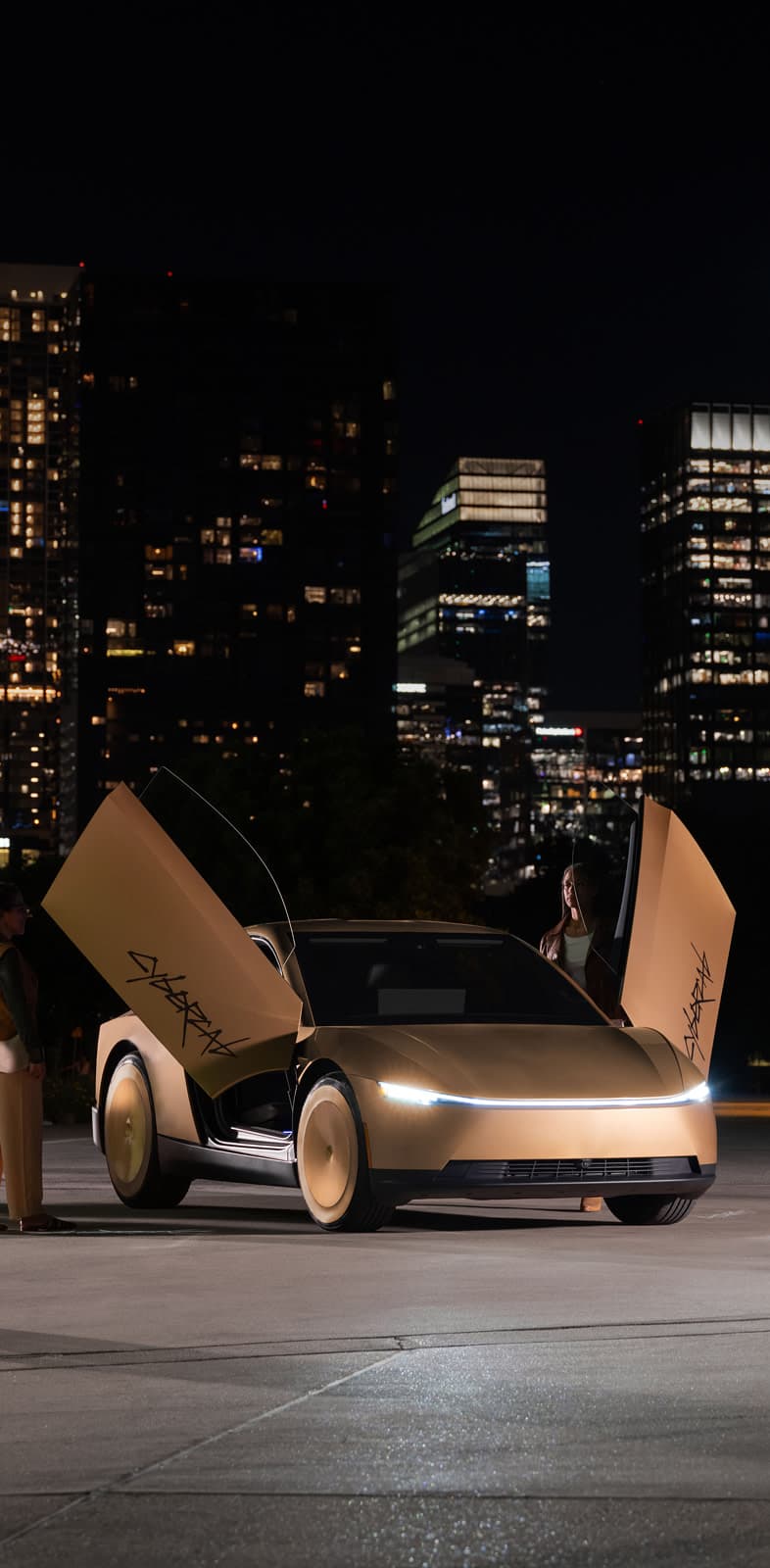Tesla Cybercab s otevřenými dveřmi