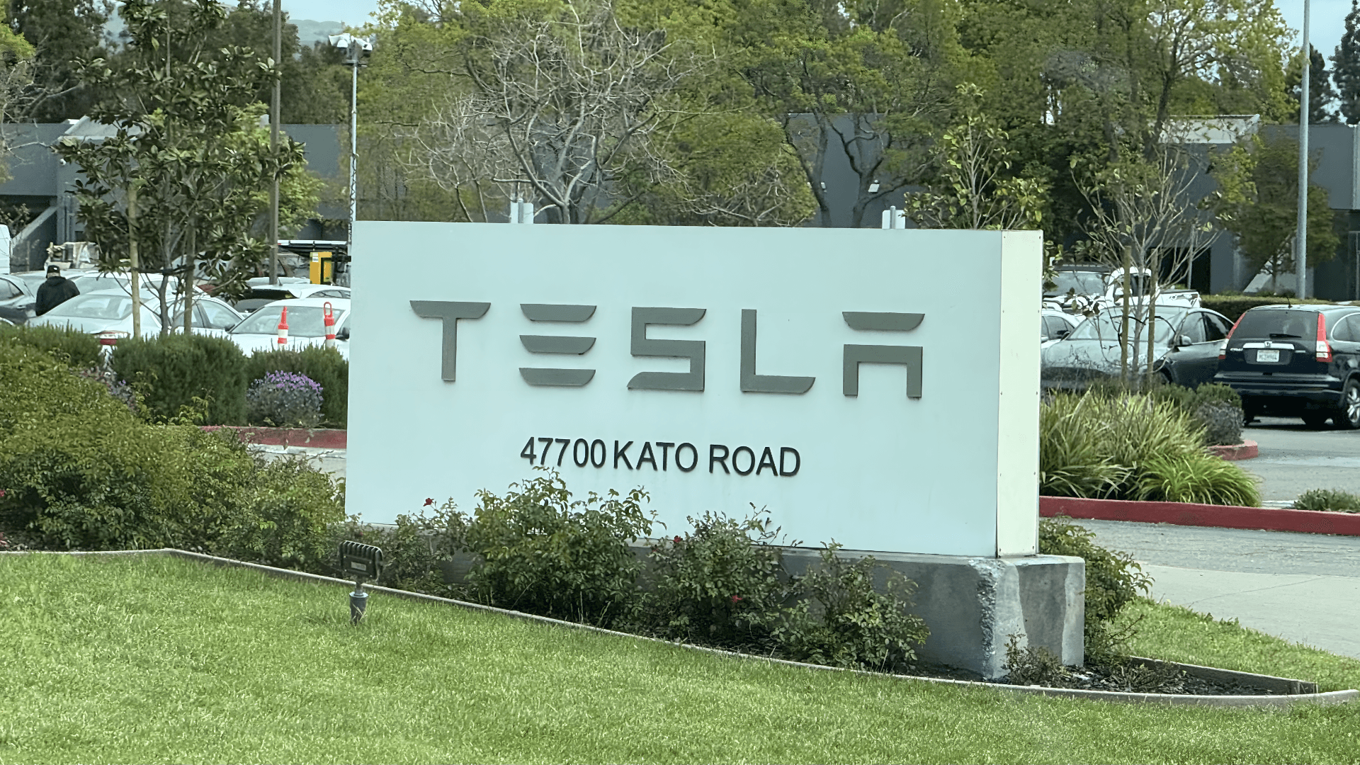 Objevování technologických zázraků v Kalifornii: Tesla, Lucid a Apple