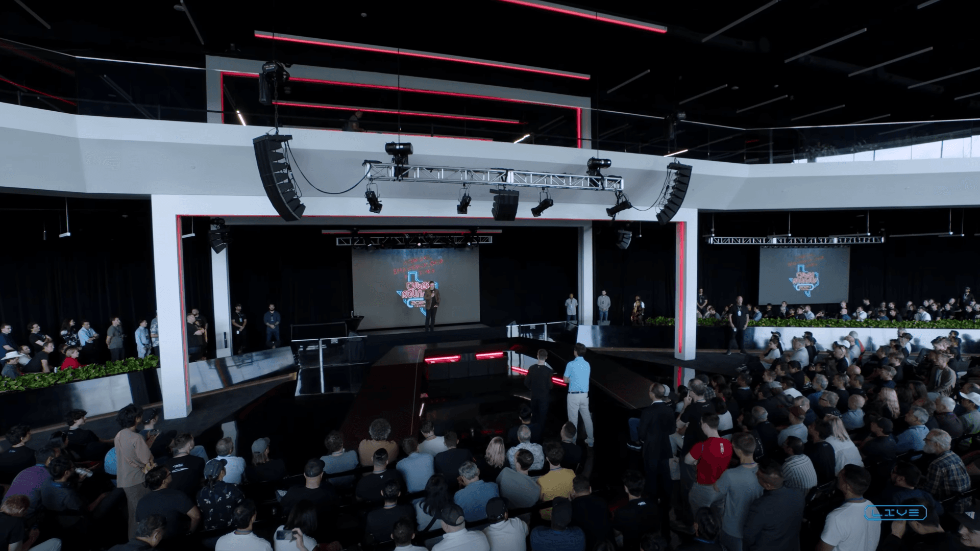 Tesla: Rekapitulace setkání akcionářů
