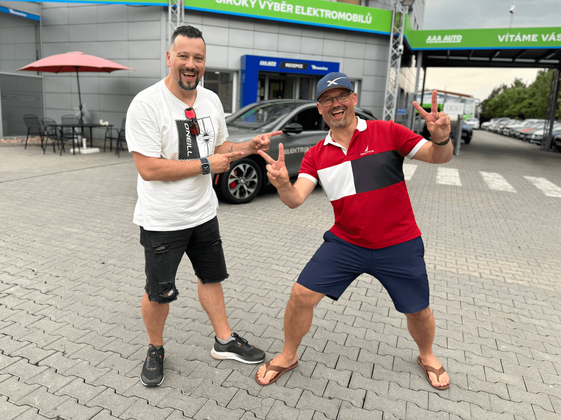 Michal Kavalčík a stav baterie jeho Mach-E