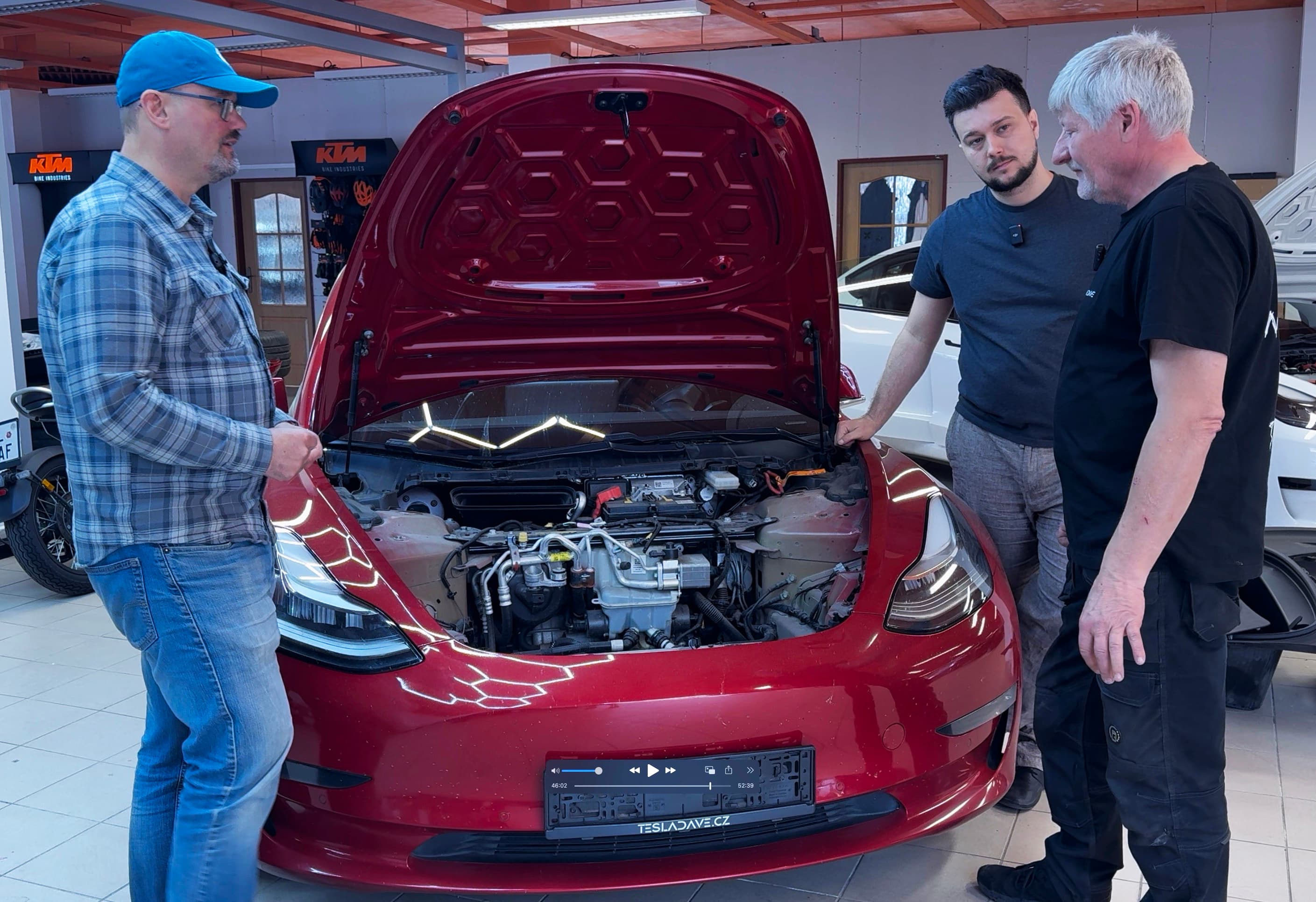 Servis ojeté Tesly Model 3
