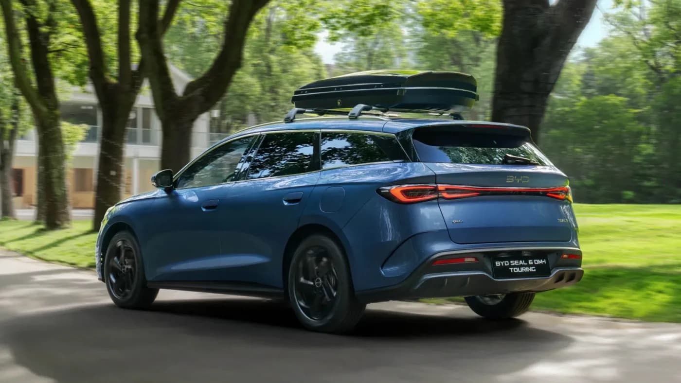 BYD uvádí hybridní kombi