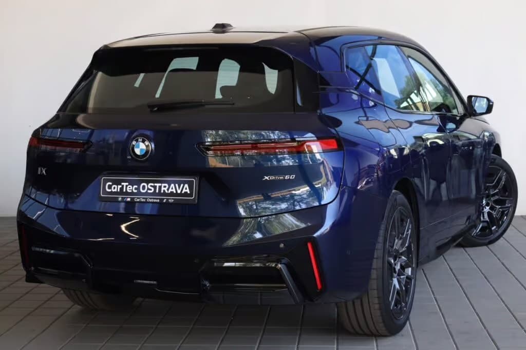 Luxusní SUV BMW iX xDrive60